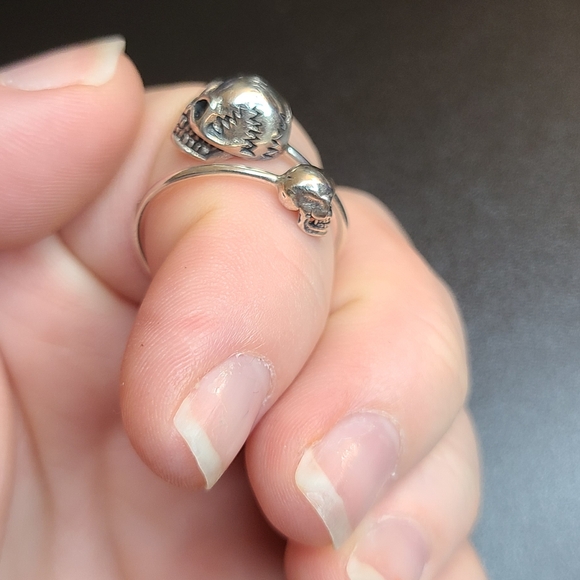 Adjustable double skull sterling ring - Picture 2 of 7